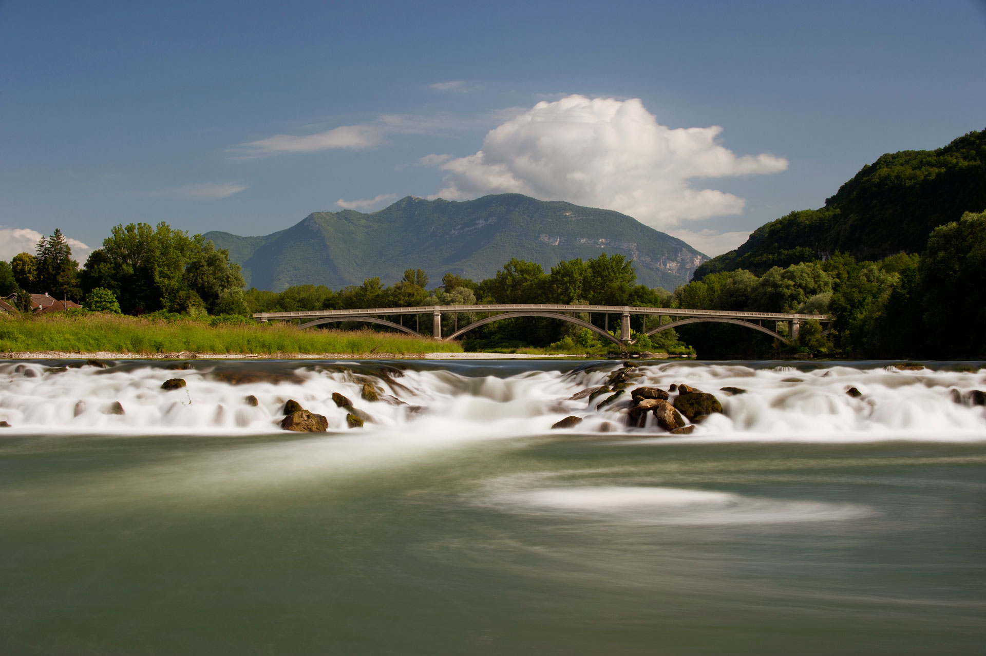 Riviere avec pont